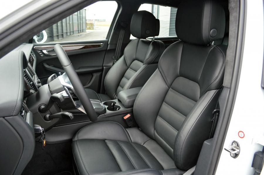  Porsche Macan Turbo 2015 года  (фото 19 из 84)